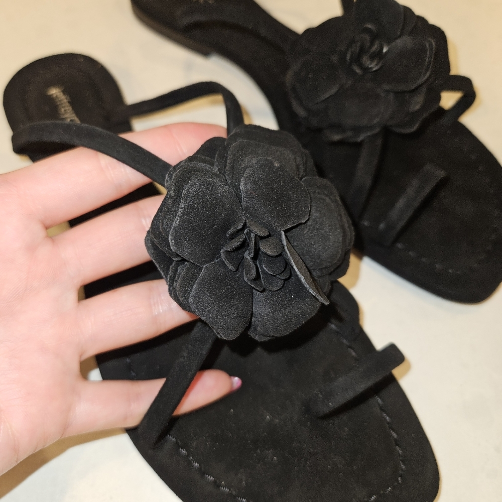Black Floral Toe Ring Sandals